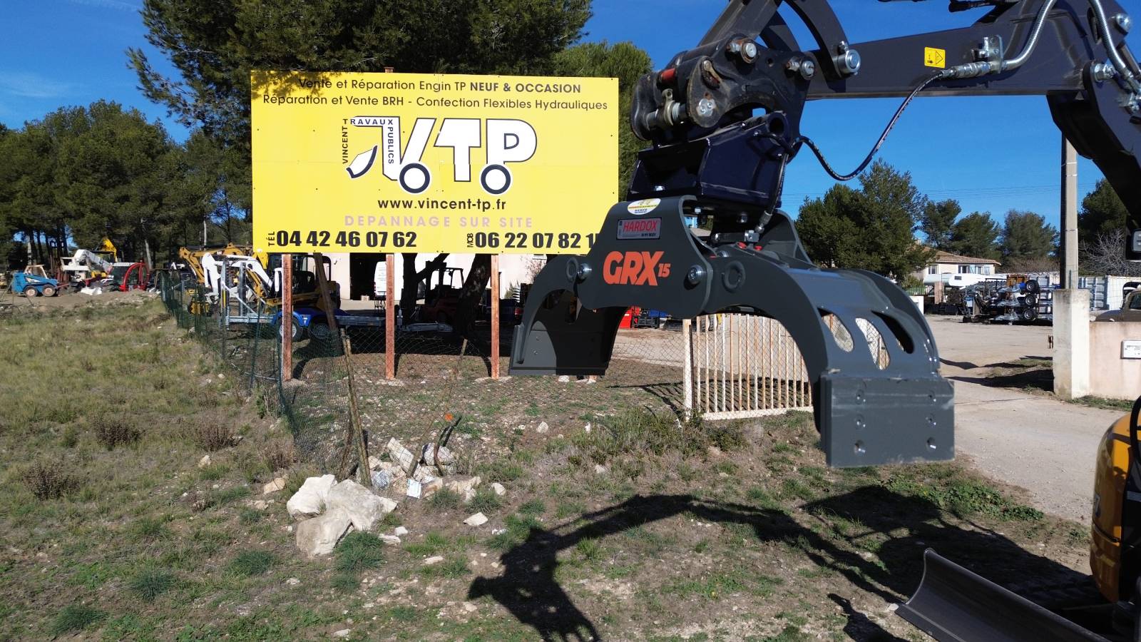 pince de tri mini pelle 2T5 13100 AIX EN PROVENCE