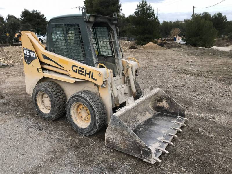 MINI CHARGEUR GEHL 4640