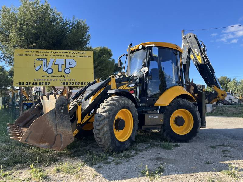 Tractopelle MST M644