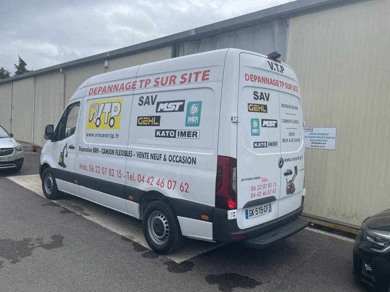 CAMION ATELIER REPARATION MECANIQUE ET ENTRETIENS