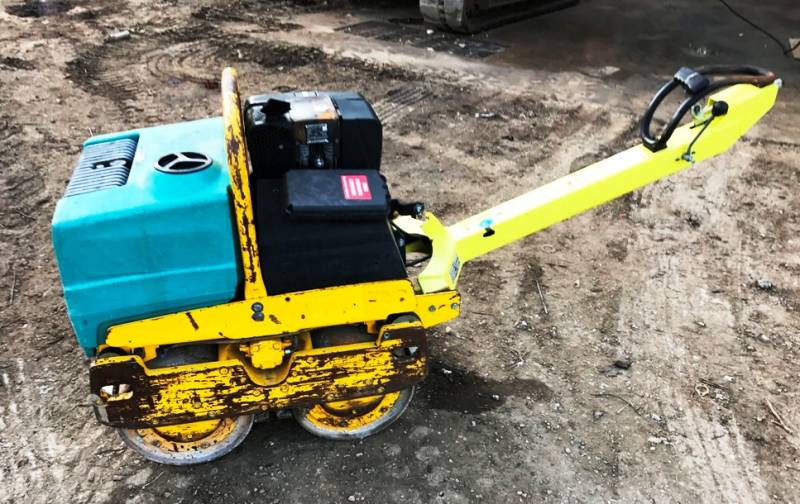 Rouleau compacteur Ammann AR65 occasion 13340 ROGNAC