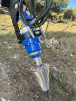 Fendeuse à bois sur moteur tarière