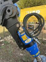 Fendeuse à bois sur moteur tarière