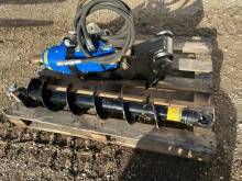 Fendeuse à bois sur moteur tarière