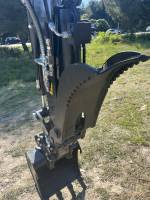 Pouce de manutention hydraulique pour mini pelle 2 à 4 tonnes