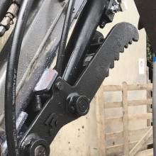 Pouce de manutention hydraulique pour mini pelle 1.2 à 2 tonnes