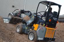 Mini Chargeuse GIANT D204SW TELE